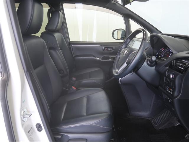 ���ʂ��̗ǂ���������Ƃ������E�ŁA�N�ł��^�]���Ղ��ł��B�^�]�̂��Ղ��͔��ɂ����ɂ��q����܂����