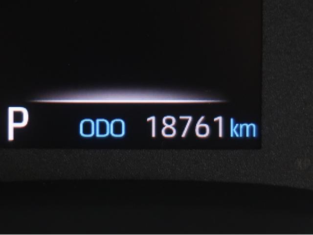 ヤリス Ｘ　ＰＣＳ　スマートキーシステム　横滑り防止装置付き　ワイヤレスキー　バックガイドモニター　盗難防止　サイドエアバック　エアコン　Ｗエアバッグ　パワーウインドウ　パワステ　運転席エアバッグ　ナビ　ＡＢＳ（10枚目）