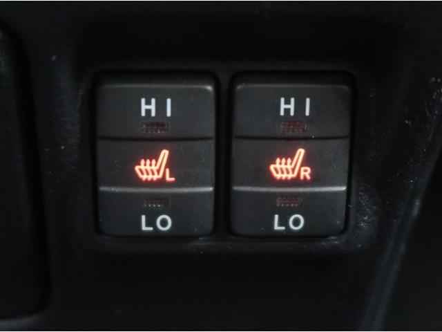 ヴォクシー ハイブリッドZS 煌III 衝突軽減ブレーキサポート ドラレコ付き ワンオーナー車 オートクルーズ 両電動ドア 横滑防止装置 LEDライト ABS Bモニター スマキー アイドリングストップ エアバッグ アルミ DVD再生可能(22枚目)