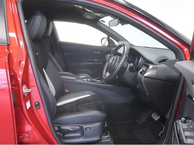 ���ʂ��̗ǂ���������Ƃ������E�ŁA�N�ł��^�]���Ղ��ł��B�^�]�̂��Ղ��͔��ɂ����ɂ��q����܂����