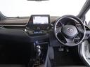 Ｃ－ＨＲ Ｇ　ハーフ革　ＴＳＳ　アイドルストップ　ＤＶＤ再生可　ＬＥＤヘッド　バックモニタ　ナビ＆ＴＶ　ＥＴＣ付　キーフリーシステム　スマキー　横滑り防止機能　クルーズＣ　エアバッグ　サイドカーテンエアバック（7枚目）