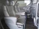 ゆとりある広々とした車内空間は、ドライブを始め買い物やレジャー等、幅広く活躍します。一人でも皆とでもお出かけを楽しみましょう!