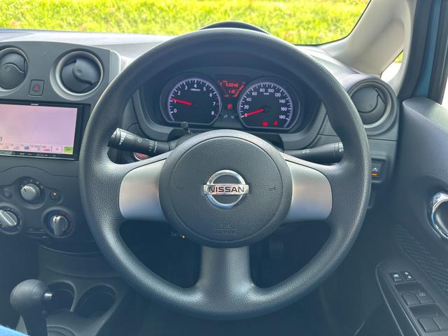 ノート Ｘ　エマージェンシーブレーキパッケージ　女性管理ユ－ザ－様下取１オ－ナ－／禁煙車／自発光タイプ２連アナログメ－タ－／スマ－トキ－２本／ナビ／地デジ／バックカメラ／Ｂｌｕｅｔｏｏｔｈオ－ディオ接続／ＡＵＸ／ＣＤ／ＤＶＤ／（10枚目）
