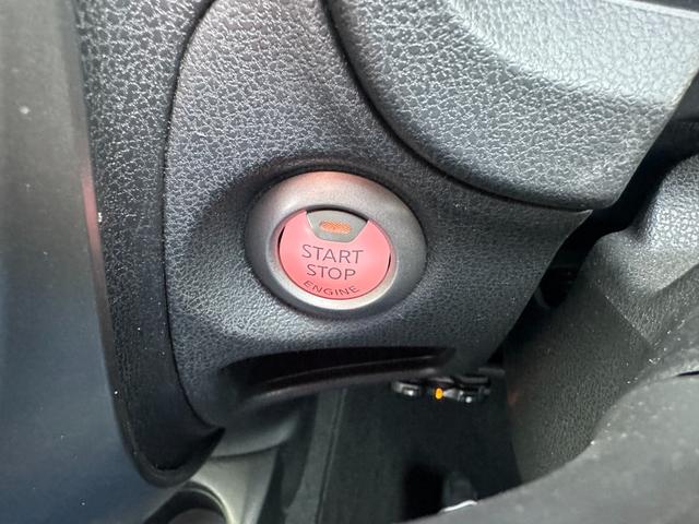 ノート Ｘ　エマージェンシーブレーキパッケージ　女性管理ユ－ザ－様下取１オ－ナ－／禁煙車／自発光タイプ２連アナログメ－タ－／スマ－トキ－２本／ナビ／地デジ／バックカメラ／Ｂｌｕｅｔｏｏｔｈオ－ディオ接続／ＡＵＸ／ＣＤ／ＤＶＤ／（18枚目）