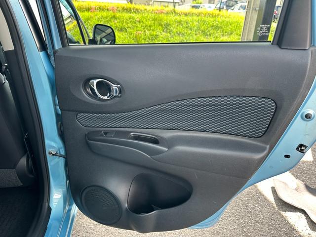 ノート Ｘ　エマージェンシーブレーキパッケージ　女性管理ユ－ザ－様下取１オ－ナ－／禁煙車／自発光タイプ２連アナログメ－タ－／スマ－トキ－２本／ナビ／地デジ／バックカメラ／Ｂｌｕｅｔｏｏｔｈオ－ディオ接続／ＡＵＸ／ＣＤ／ＤＶＤ／（43枚目）
