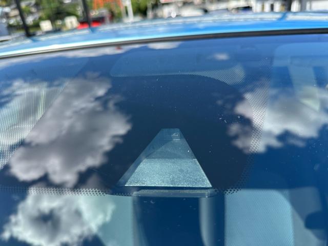 ノート Ｘ　エマージェンシーブレーキパッケージ　女性管理ユ－ザ－様下取１オ－ナ－／禁煙車／自発光タイプ２連アナログメ－タ－／スマ－トキ－２本／ナビ／地デジ／バックカメラ／Ｂｌｕｅｔｏｏｔｈオ－ディオ接続／ＡＵＸ／ＣＤ／ＤＶＤ／（80枚目）