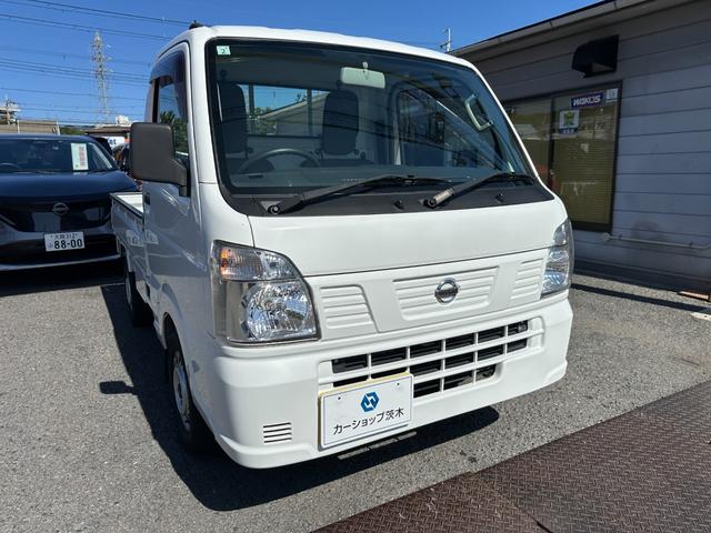 NT100クリッパートラック  管理ユ-ザ-様下取車/5速MT/下取1オ-ナ-/禁煙車/メンテナンスパック車両/シ-ト破れ無し/マニュアルエアコン/AMラジオ/パワステ付/3方開/荷台マット/鳥居付/(8枚目)