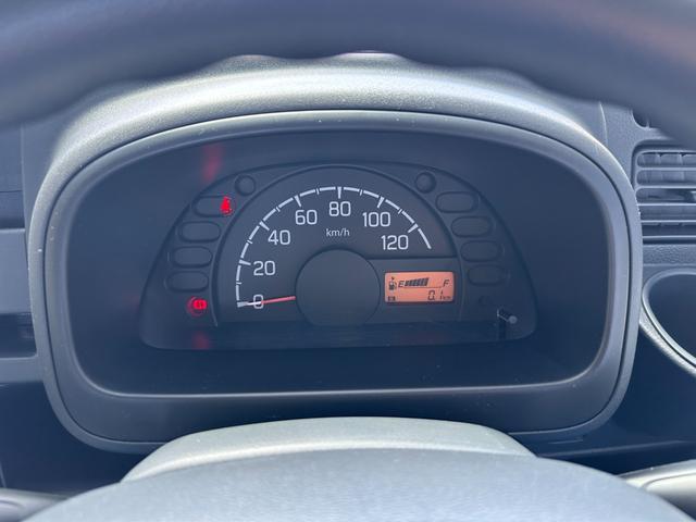 NT100クリッパートラック  管理ユ-ザ-様下取車/5速MT/下取1オ-ナ-/禁煙車/メンテナンスパック車両/シ-ト破れ無し/マニュアルエアコン/AMラジオ/パワステ付/3方開/荷台マット/鳥居付/(20枚目)