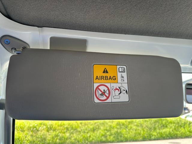 NT100クリッパートラック  管理ユ-ザ-様下取車/5速MT/下取1オ-ナ-/禁煙車/メンテナンスパック車両/シ-ト破れ無し/マニュアルエアコン/AMラジオ/パワステ付/3方開/荷台マット/鳥居付/(58枚目)