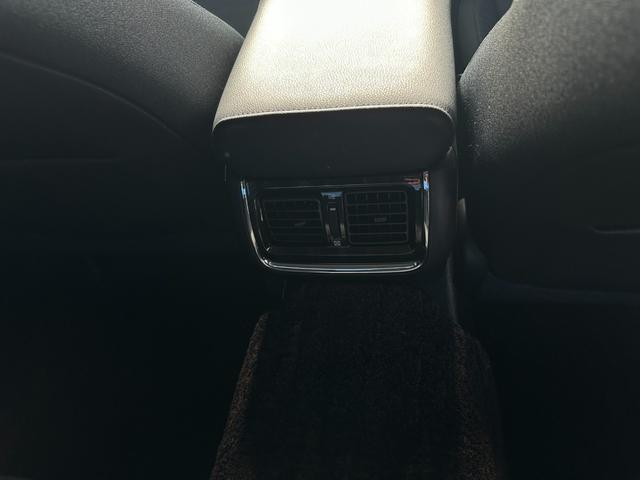 Ｑ：下取りしてもらえますか？　Ａ：もちろんです。年式・距離問わず下取りさせていただきますので、まずはお車を拝見させてください。