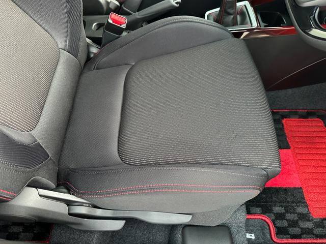 �y�d�Ԃł̂����X���劽�}�z�@�Ŋ��̉w�܂ł��}���ɏオ��܂��̂ł��C�y�ɂ��\���t�����������B