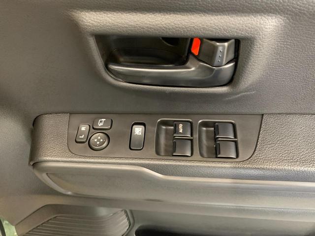 ハスラー ハイブリッドＧ　プッシュスタートエンジン　ステアリングスイッチ　オートライト　マルチインフォメーションディスプレイ　１５インチスチールホイール　前席シートヒーター　純正ＬＥＤヘッドライト　届出済未使用車（18枚目）