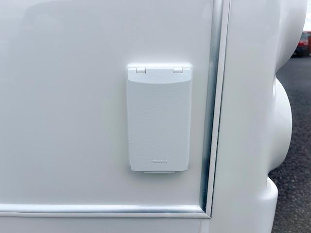 ハイゼットトラック エクストラＳＡＩＩＩｔ　キャンピングＪＰＳＴＡＲ　Ｈａｐｐｙ１プレミアム　エバスペッヒャー製ＦＦヒーター　ビルトインクーラー＋冷蔵庫＋電動サイドオーニング　リチウム電池４００ＡＨ　　外部防水コンセント（54枚目）