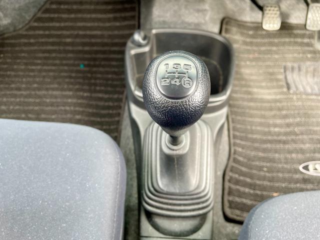 エッセ Ｄ　５速ＭＴ　キーレス　パワーウィンドウ　純正ＣＤオーディオ　フロアマット　ドアバイザー　ユーザー買取車　禁煙車（18枚目）