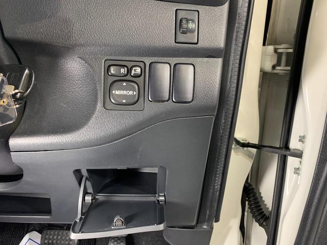 bB Z トヨタ純正ナビ・ワンセグTV バックカメラ ビルトインETC オートエアコン 収納付大型アームレスト フロントベンチシート ウインカーミラー 禁煙車 1オーナー 走行2万台(23枚目)