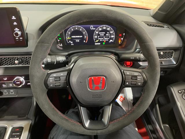 シビック タイプR 登録済未使用車 スマホ連携9インチ純正ナビ・フルセグTV・Bluetooth ETC2.0車載器 LEDヘッドライト レーダークルーズコントロール クリアランスソナー フレームレッド(6枚目)