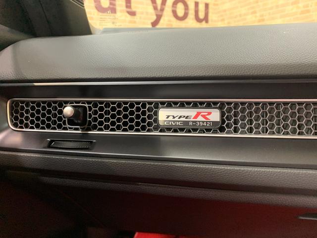 シビック タイプR 登録済未使用車 スマホ連携9インチ純正ナビ・フルセグTV・Bluetooth ETC2.0車載器 LEDヘッドライト レーダークルーズコントロール クリアランスソナー フレームレッド(19枚目)