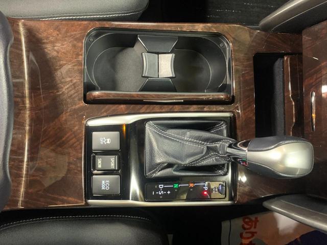 【鈑金・塗装】小さなキズから、気になる凹みまで『早く・安く・キレイ』にお直しします。ご購入頂くお車・愛車の外装・パーツを部分的にオリジナル塗装することも可能です。