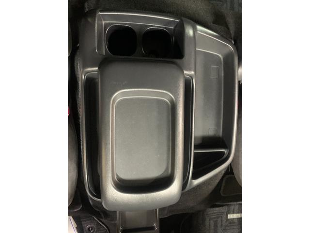 ハイエースワゴン GL 10人乗り 1オーナー 純正ナビ・フルセグTV・Bluetooth接続 バックカメラ ETC車載器 左側スライドドア 4ドア オートライト機能 走行1万km台(24枚目)