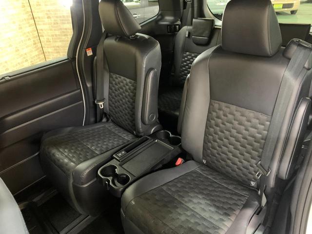 ヴォクシー Ｓ－Ｚ　純正Ｄオーディオ・フルセグＴＶ・ＣＤ・ＤＶＤスロット・ＨＤＭＩ　全方位カメラ　ＥＴＣ　両パワスラ　１，２列目シートＨ　ＢＳＭ　Ｄミラー　３眼ＬＥＤ　快適利便・ドライビングサポートＰ　Ｔチームメイト（11枚目）