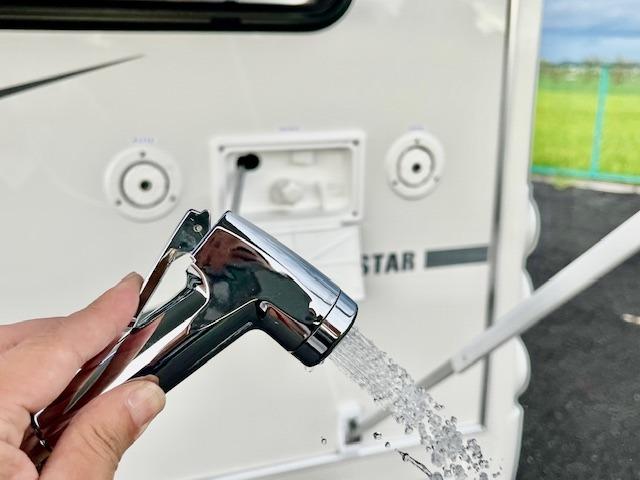 ハイゼットトラック エクストラＳＡＩＩＩｔ　リチウム４００ＡＨ　リヤエアコン　ＦＦヒーター　冷蔵庫　リヤＴＶ　前後スタビライザー　強化リヤショック　リヤ５枚増しリーフ　１４インチＡＷ　１０インチ社外ナビ　ＥＴＣ　バックカメラ　ワンオーナー（68枚目）