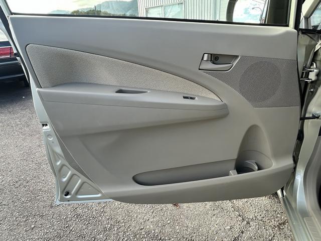 ムーヴ Ｌ　アイドリングストップ　キーレスエントリー　プライバシーガラス　ベンチシート　左右エアバック　ＣＶＴ　ヘッドライトコーティング施工済（25枚目）