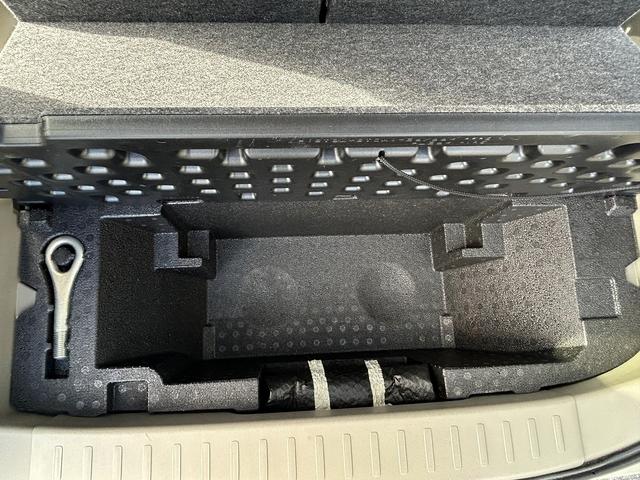 ムーヴ Ｌ　アイドリングストップ　キーレスエントリー　プライバシーガラス　ベンチシート　左右エアバック　ＣＶＴ　ヘッドライトコーティング施工済（27枚目）