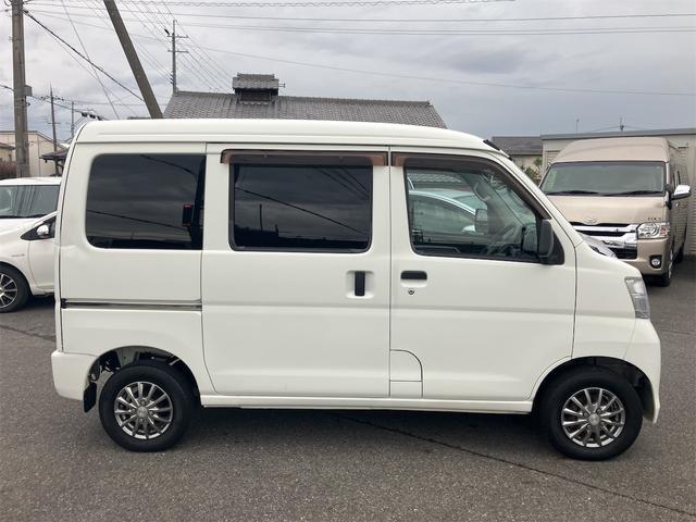 ハイゼットカーゴ ＤＸ　Ｃｌａｒｉｏｎナビ　ワンセグＴＶ　キーレス　Ｂｌｕｅｔｏｏｔｈ接続　エアコン　運転席・助手席エアバッグ（4枚目）