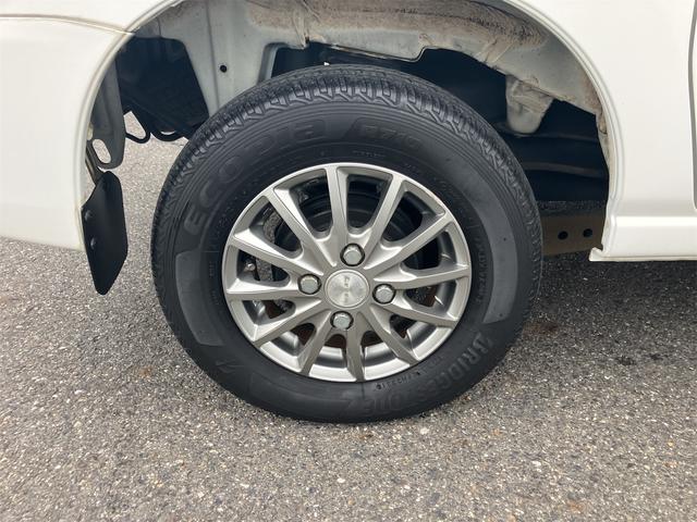 ハイゼットカーゴ ＤＸ　Ｃｌａｒｉｏｎナビ　ワンセグＴＶ　キーレス　Ｂｌｕｅｔｏｏｔｈ接続　エアコン　運転席・助手席エアバッグ（11枚目）