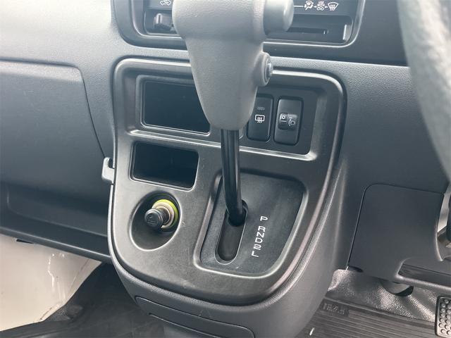 ハイゼットカーゴ ＤＸ　Ｃｌａｒｉｏｎナビ　ワンセグＴＶ　キーレス　Ｂｌｕｅｔｏｏｔｈ接続　エアコン　運転席・助手席エアバッグ（32枚目）