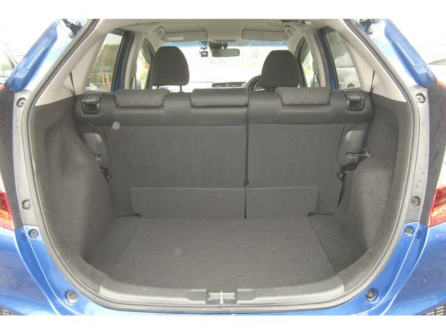 フィット 13G・Lパッケージ あんしんパッケージ CTBA 純正メーカーインターナビ・フルセグTV・Bカメラ LEDヘッド スマートキー2個&プッシュスタート アイドリングストップ 純正ETC ドラレコ エコアシスト(19枚目)