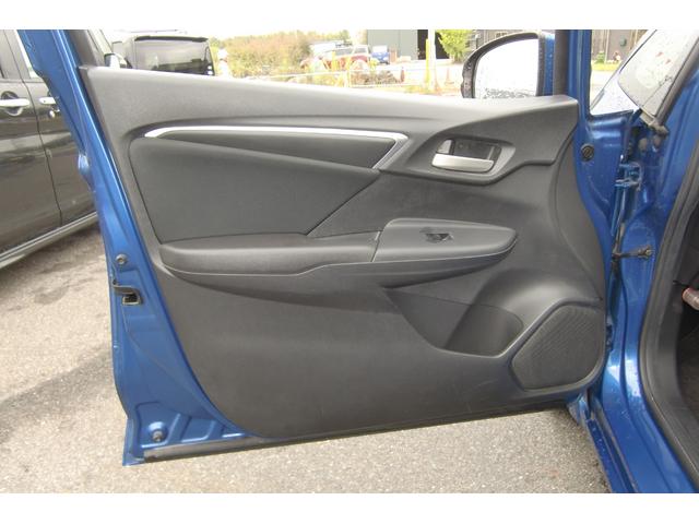 フィット 13G・Lパッケージ あんしんパッケージ CTBA 純正メーカーインターナビ・フルセグTV・Bカメラ LEDヘッド スマートキー2個&プッシュスタート アイドリングストップ 純正ETC ドラレコ エコアシスト(30枚目)