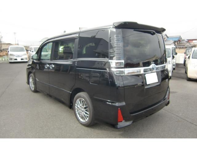 ヴォクシー ハイブリッドＺＳ　煌ＩＩＩ　アルパイン１１インチナビ・後席モニター　トヨタセーフティセンス　両側パワースライドドア　ハーフレザーシート　Ｆ席シートヒーター　クルコン　Ｒオートエアコン　スマートキー２個　スペアタイヤ（2枚目）