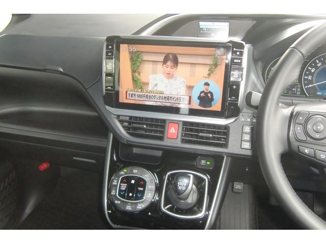 ヴォクシー ハイブリッドＺＳ　煌ＩＩＩ　アルパイン１１インチナビ・後席モニター　トヨタセーフティセンス　両側パワースライドドア　ハーフレザーシート　Ｆ席シートヒーター　クルコン　Ｒオートエアコン　スマートキー２個　スペアタイヤ（5枚目）