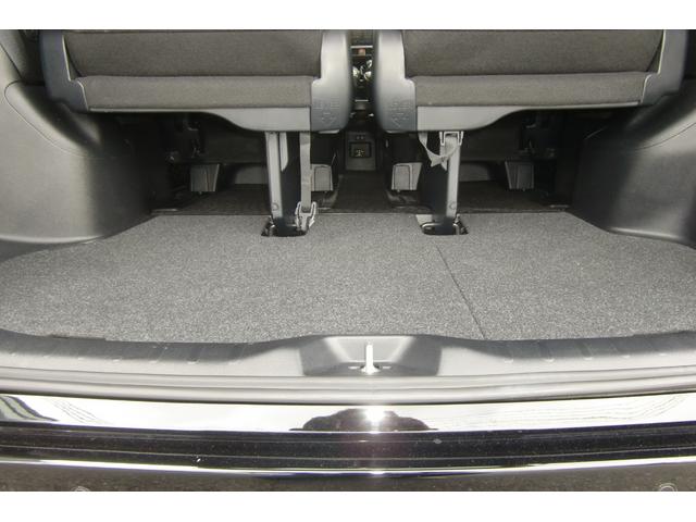 ヴォクシー ハイブリッドＺＳ　煌ＩＩＩ　アルパイン１１インチナビ・後席モニター　トヨタセーフティセンス　両側パワースライドドア　ハーフレザーシート　Ｆ席シートヒーター　クルコン　Ｒオートエアコン　スマートキー２個　スペアタイヤ（24枚目）