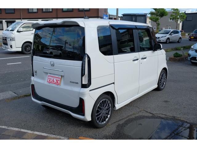 Ｎ－ＢＯＸカスタム ターボ　ターボ　ＥＴＣ　ディスプレイオーディオ　バックカメラ　ステアリングシフト（4枚目）