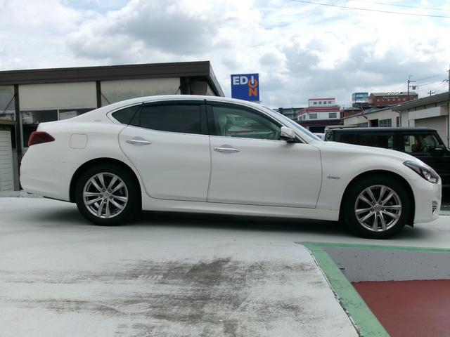 フーガハイブリッド ＶＩＰ　ＥＴＣ・シートヒーター・シートエアコン・バックカメラ（3枚目）