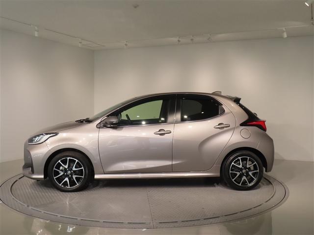 ヤリス ハイブリッドZ フルセグ メモリーナビ バックカメラ 衝突被害軽減システム ETC ドラレコ LEDヘッドランプ ワンオーナー 記録簿(2枚目)