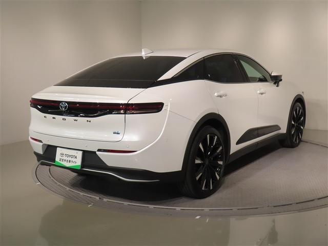 クラウンクロスオーバー ＲＳアドバンスド　革シート　４ＷＤ　フルセグ　メモリーナビ　バックカメラ　衝突被害軽減システム　ＥＴＣ　ドラレコ　ＬＥＤヘッドランプ　ワンオーナー　記録簿（3枚目）