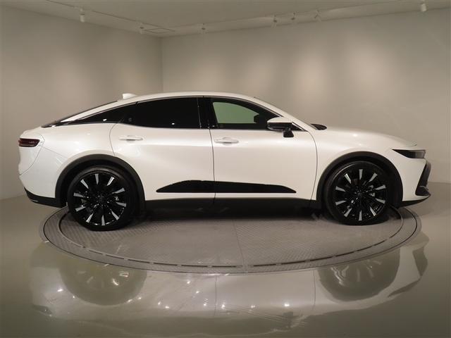 クラウンクロスオーバー ＲＳアドバンスド　革シート　４ＷＤ　フルセグ　メモリーナビ　バックカメラ　衝突被害軽減システム　ＥＴＣ　ドラレコ　ＬＥＤヘッドランプ　ワンオーナー　記録簿（4枚目）