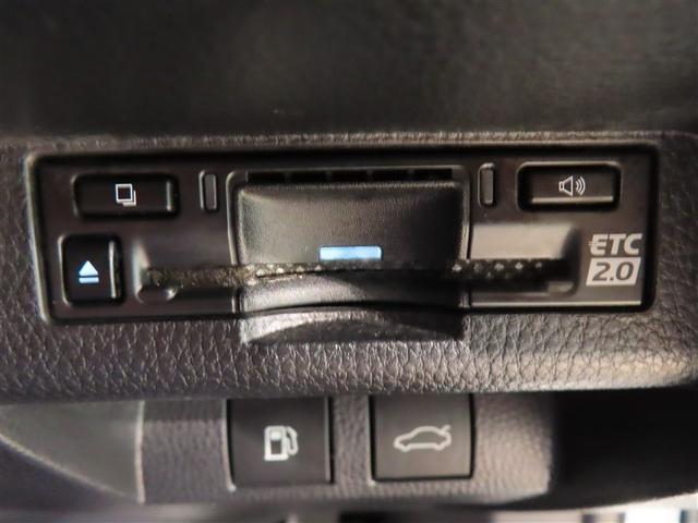 クラウンクロスオーバー ＲＳアドバンスド　革シート　４ＷＤ　フルセグ　メモリーナビ　バックカメラ　衝突被害軽減システム　ＥＴＣ　ドラレコ　ＬＥＤヘッドランプ　ワンオーナー　記録簿（18枚目）