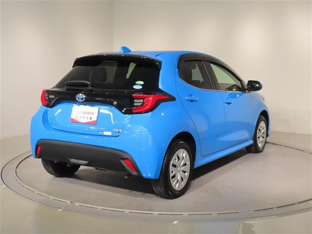 ヤリス ハイブリッドＺ　４ＷＤ　メモリーナビ　バックカメラ　衝突被害軽減システム　ＥＴＣ　ドラレコ　ＬＥＤヘッドランプ　ワンオーナー　記録簿（3枚目）