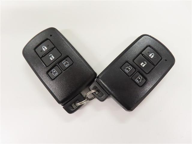 ヴォクシー ＺＳ　煌ＩＩ　フルセグ　メモリーナビ　ＤＶＤ再生　後席モニター　バックカメラ　衝突被害軽減システム　ＥＴＣ　ドラレコ　両側電動スライド　ＬＥＤヘッドランプ　ウオークスルー　乗車定員７人　３列シート　ワンオーナー（14枚目）