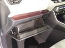 助手席前のグローブボックス
