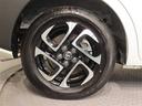 １８５／６５Ｒ１５タイヤ＆１５×５？Ｊアルミホイール（切削光輝＋ブラック塗装／センターオーナメント付）
