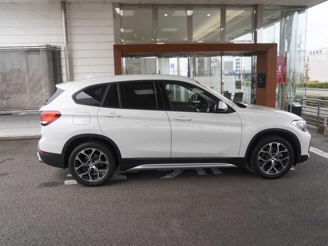 Ｘ１ ｘＤｒｉｖｅ　１８ｄ　ｘライン　４ＷＤ／ハーフレザーシート／メーカーナビ／Ｂｌｕｅｔｏｏｔｈ接続／バックモニター／衝突軽減ブレーキ／レーダークルコン／前後コーナーセンサー／前後ドラレコ／純正１８インチＡＷ（8枚目）