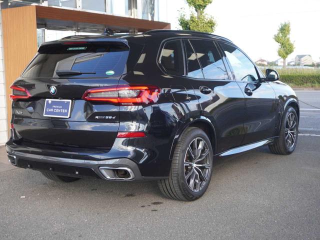 X5 xDrive 35d Mスポーツ ユーザー買取車両/保証書付/R3・R4記録簿付/サンルーフ/黒色レザーシート/HDDナビ/フルセグTV/全周囲カメラ/バックモニタ/レーダークルコン/シートメモリ(10枚目)