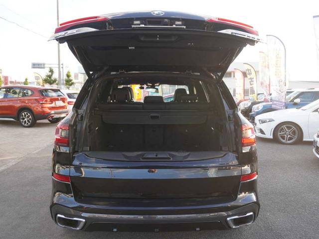 X5 xDrive 35d Mスポーツ ユーザー買取車両/保証書付/R3・R4記録簿付/サンルーフ/黒色レザーシート/HDDナビ/フルセグTV/全周囲カメラ/バックモニタ/レーダークルコン/シートメモリ(68枚目)