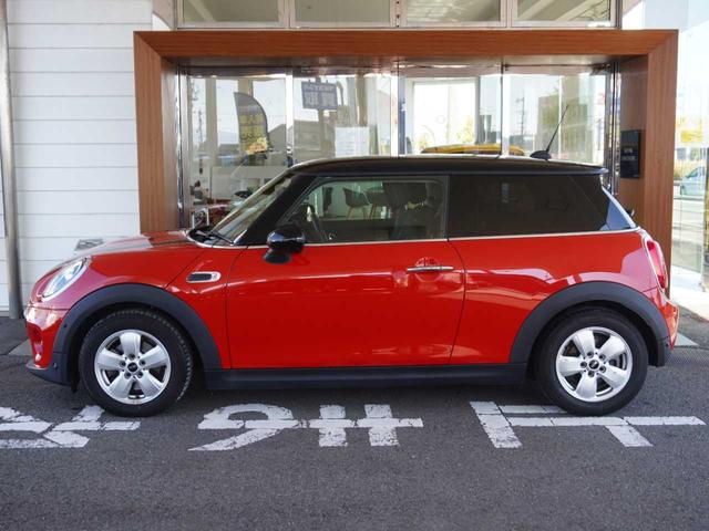 �������ɂėA���ԃf�B�[���[���R�O�N�ȏ�^�c���Ă����w�m���B���O���[�v�x�Ȃ�ł͂́A���S�����i�o�b�e���[�V�i�����Ȃǁj�ɂĂ��q�l�ɂ��[�Ԃ����Ē����܂��B