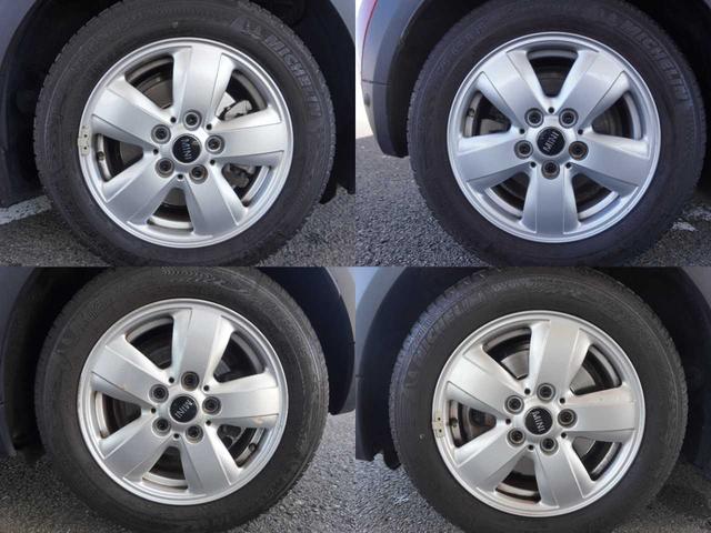 �o���L���ȃ��J�j�b�N�ɂ�鐮���ł��Ԏ��̂̏�Ԃ͂������A���i�W���O�ɎГ��w���i���Z���^�[�x�ɂē��E�O�����ɗǎ��ȏ�Ԃɖ����グ�A���Ԃ����񋟏o����l�A�^�c���Ă���܂��B